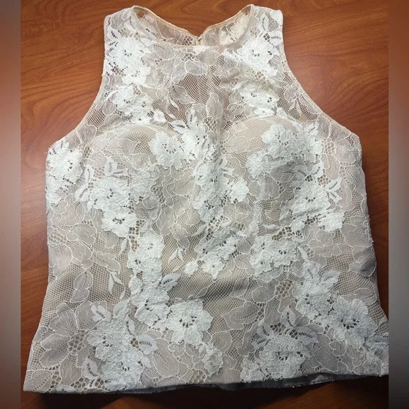 sale two more hours 3/31 Wtoo by Watters Willowby Embroidered Lace Bridal Top - Picture 2 of 13